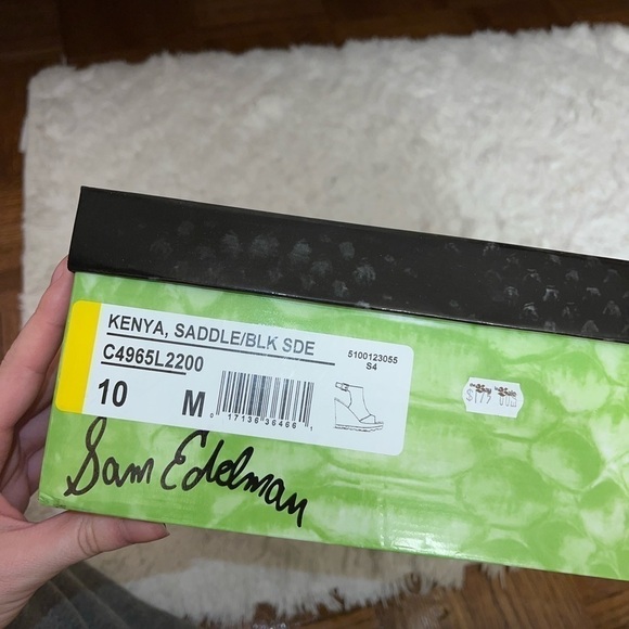 SAM Edelman Platforms - Picture 7 of 7